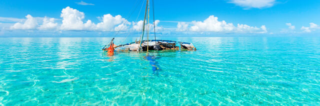 Sloop sailboat wreck in the Caicos Banks