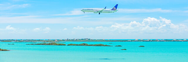 Aircraft approaching PLS airport over Chalk Sound in the Turks and Caicos