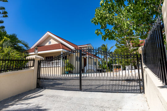 Gate to Anna's Villa