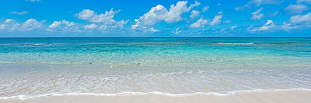 Balfour Town Beach on Salt Cay