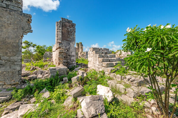 Ruined Loyalist building on Providenciales, Turks and Caicos