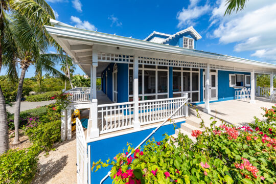 View of exterior of Etoile de Mer villa