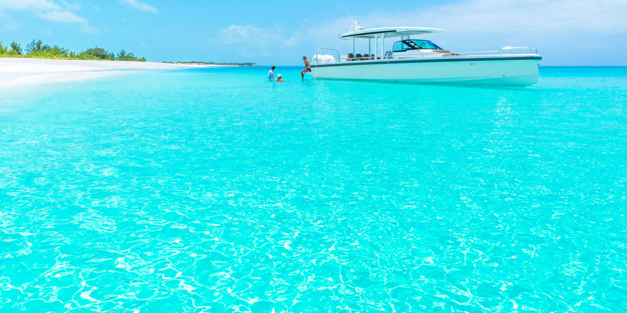 caicos lifestyle yacht charters