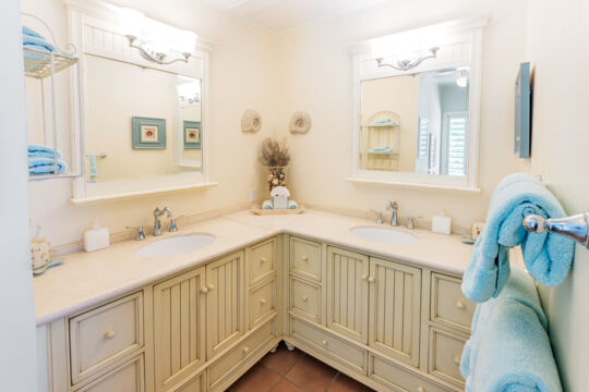 Bathroom in Mariposa Villa