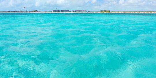 Turquoise water at Salterra Beach on South Caicos
